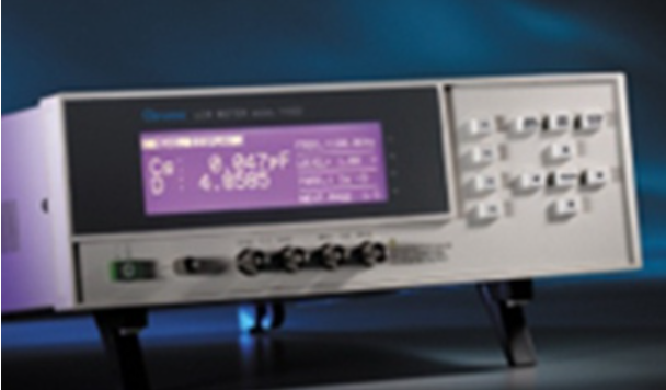 Chroma 11022/11025  LCR表